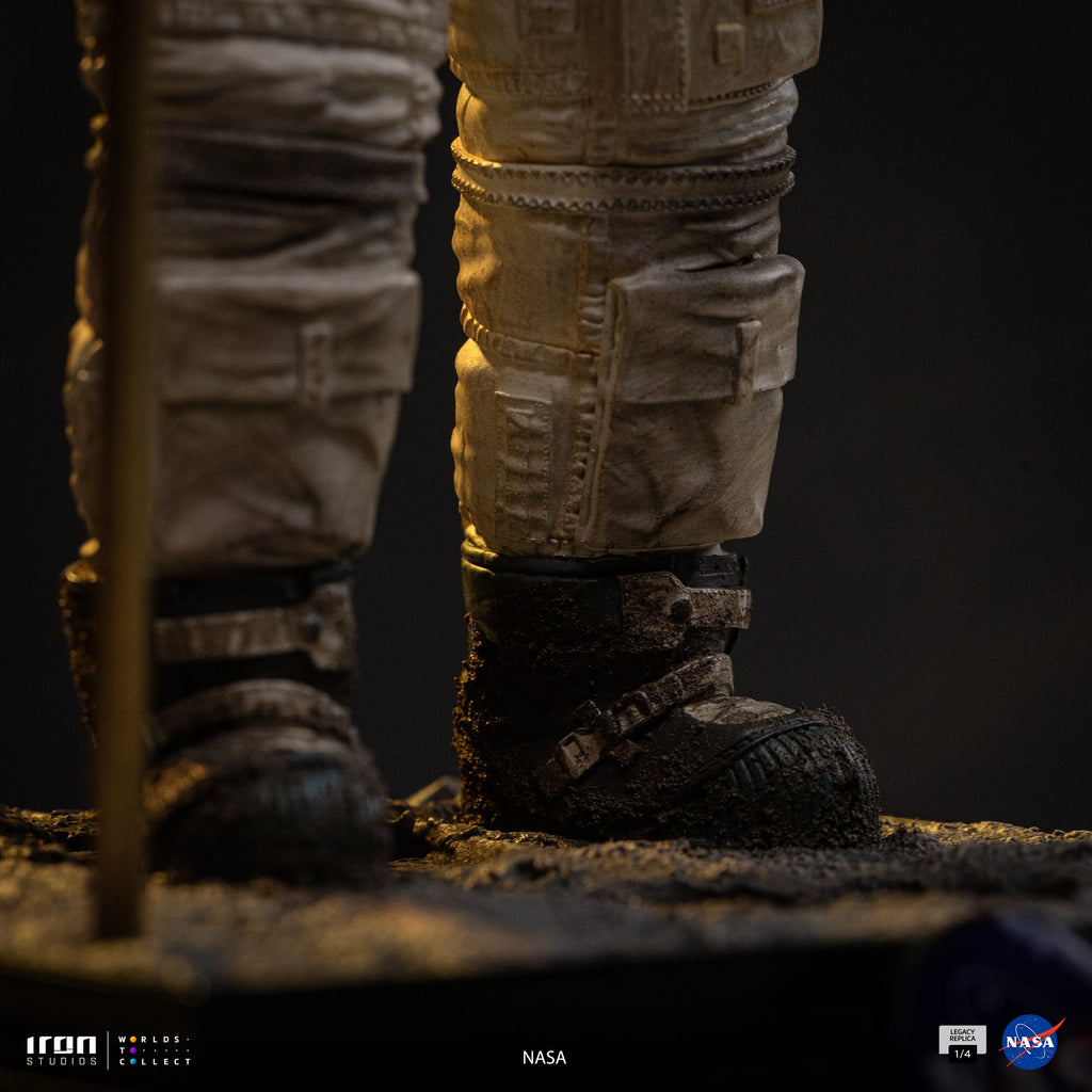 Statue Apollo 11 Astronaut - Nasa - Legacy Replica 1/4 - Iron Studios