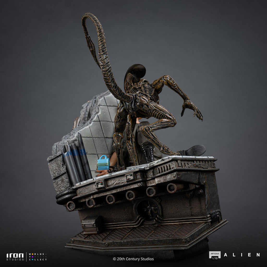 Pre-Order - Statue Ellen Ripley and Dog Alien - Alien 3 - Art Scale 1/10 - Iron Studios