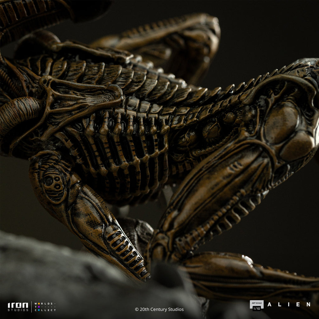 Pre-Order - Statue Ellen Ripley and Dog Alien - Alien 3 - Art Scale 1/10 - Iron Studios