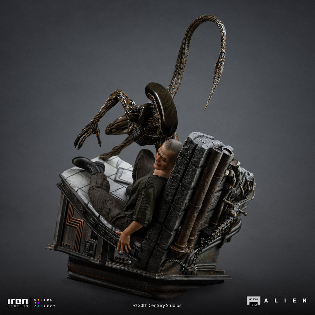 Pre-Order - Statue Ellen Ripley and Dog Alien - Alien 3 - Art Scale 1/10 - Iron Studios