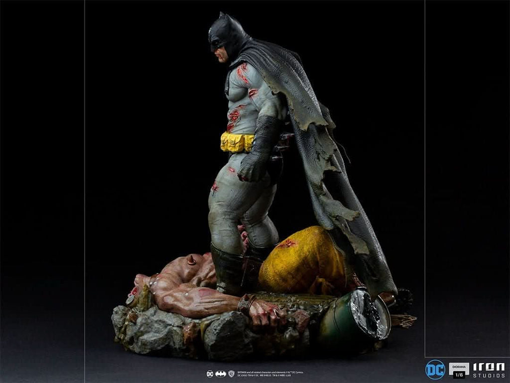 Batman - The Dark Knight Returns - DC Comics - Diorama 1/6 - Iron Studios