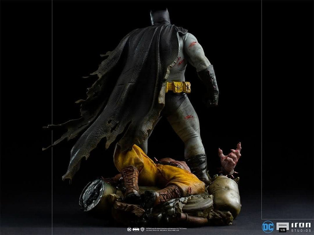 Batman - The Dark Knight Returns - DC Comics - Diorama 1/6 - Iron Studios