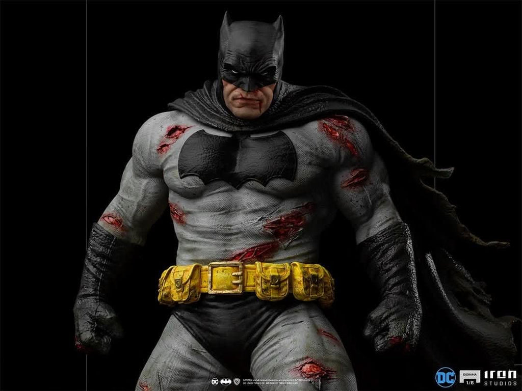 Batman - The Dark Knight Returns - DC Comics - Diorama 1/6 - Iron Studios