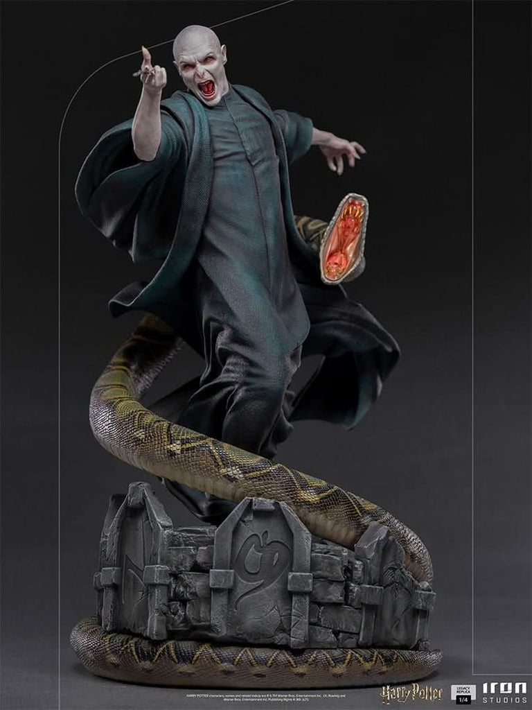 Voldemort and Nagini - Harry Potter - Legacy Replica 1/4 - Iron Studios