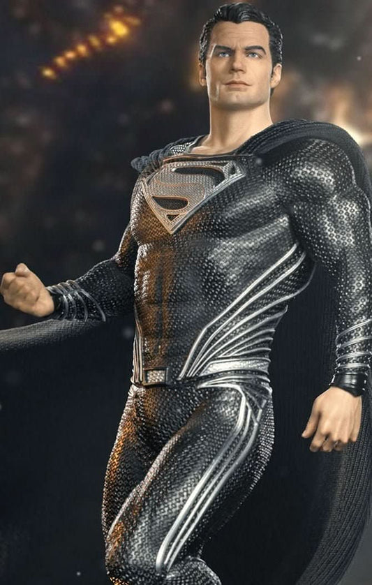 Statue Superman Black Suit - Zack Snyder's Justice League - Legacy Replica 1/4 - Iron Studios